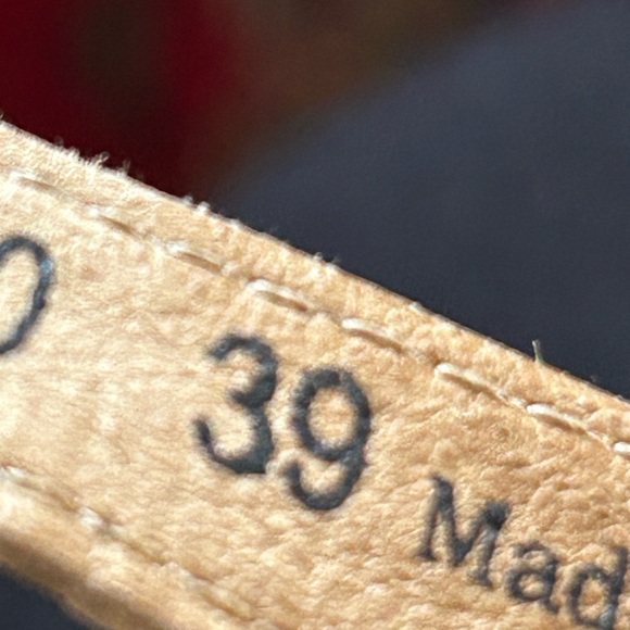 Off White Wedge Sandal - Picture 3 of 3